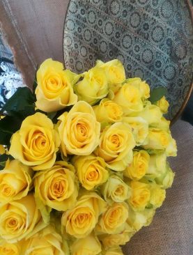 Kytica žltých ruží